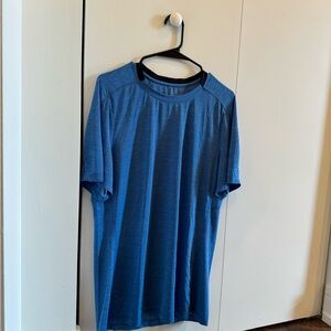 Lulu lemon workout tshirt